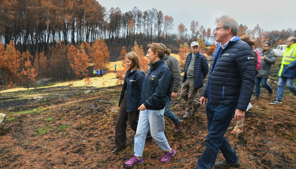 La conselleira de Medio Ambiente, Ángeles Vázquez, en Cualedro (Ourense), a 25 de octubre de 2025.