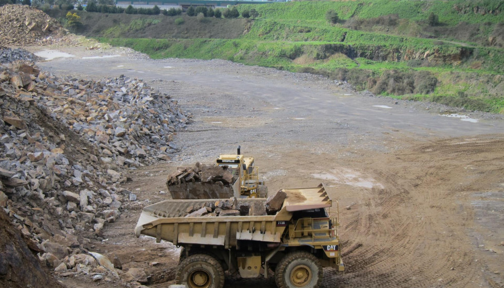 Archivo - Terrenos de la mina de Touro