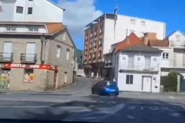 Momento de la persecución policial a un vehículo en Poio (Pontevedra).