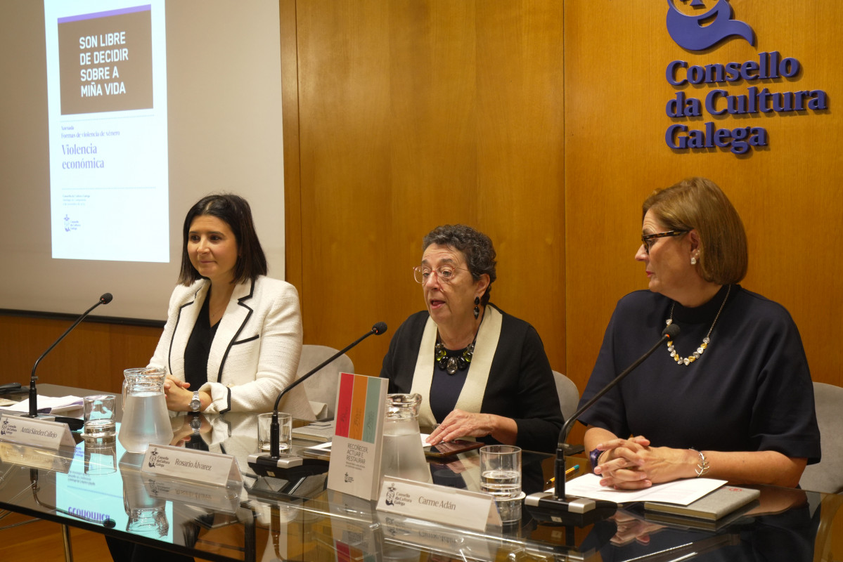 20251105 ViolenciaEconomica AntiaSandezCallejo RosarioAlvarez CarmeAdan DSC02041