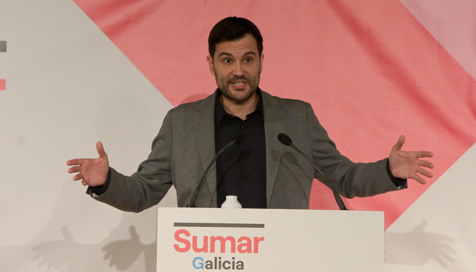 Archivo - El portavoz de la comisión promotora de Sumar Galicia, Paulo Carlos López, interviene durante la presentación del proyecto de Sumar Galicia, en Palexco, a 16 de diciembre, en A Coruña, G