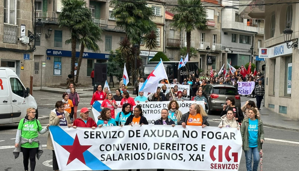 Concentración convocada por la CIG por condiciones dignas en el SAF, en Ponteareas (Pontevedra)