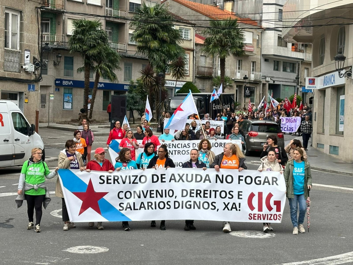 Concentración convocada por la CIG por condiciones dignas en el SAF, en Ponteareas (Pontevedra)