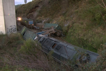 Tren descarrilado Archivo TVG