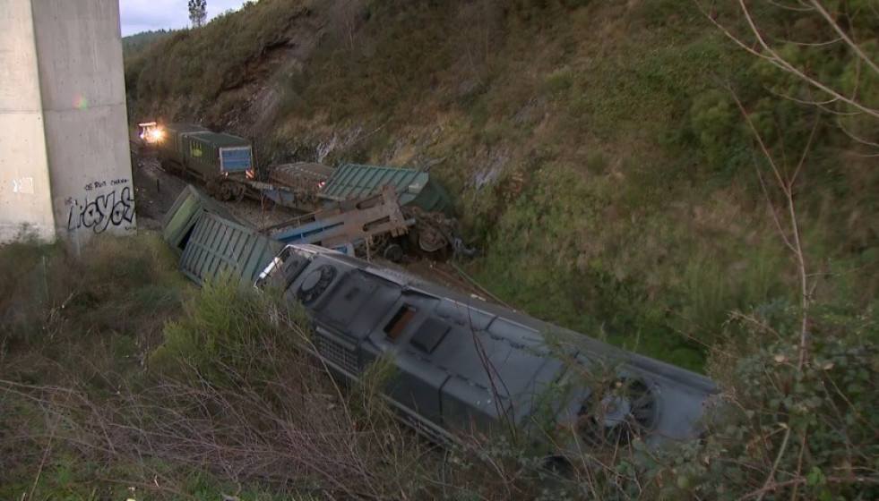 Tren descarrilado Archivo TVG
