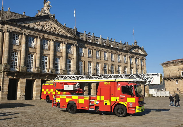 Archivo - Camión bomberos.