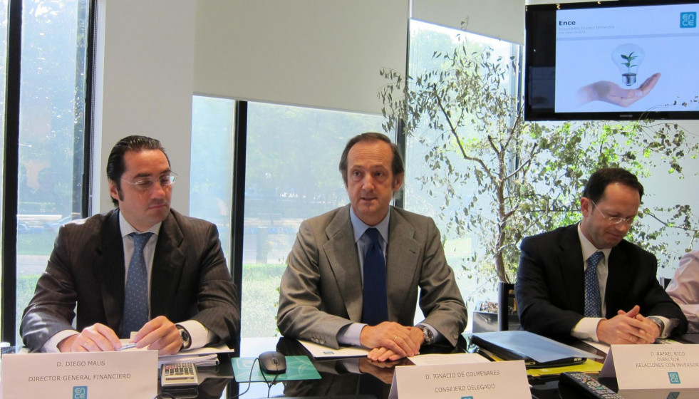 Archivo - De izquierda a derecha: el director general de Finanzas de Ence, Diego Maus; el consejero delegado de Ence, Ignacio de Colmenares, y el director de relaciones con los inversores, Rafael Rico