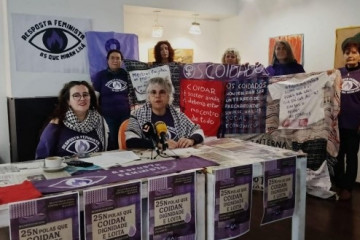 Resposta Feminista. As que miran lilá presenta en Vigo la manifestación con motivo del 25N de 2025