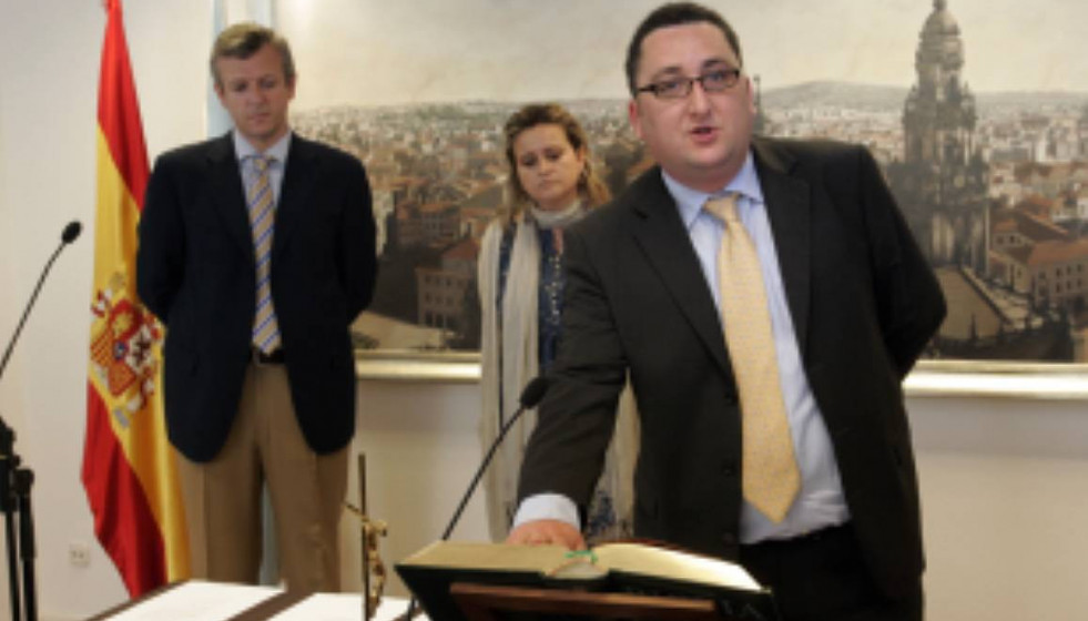 Uzal Tresandi jurando cargo ante el conselleiro que lo nombró, Alfonso Rueda, en 2009