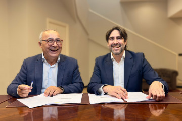 Firma del acuerdo entre Recursos de Galicia y el grupo SAMCA para la mina de litio de Doade