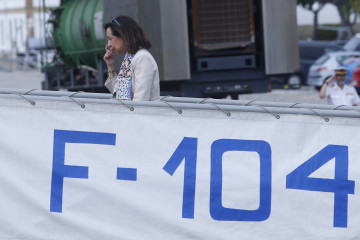 La ministra de Defensa en funciones, Margarita Robles, visita la fragata ‘Méndez Núñez’ en el Arsenal de Ferrol, a 14 de agosto de 2023, en Ferrol, A Coruña, Galicia (España). La fragata ‘M