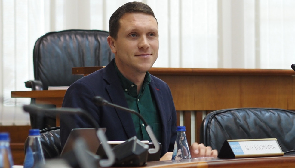 Archivo - El diputado socialista Aitor Bouza