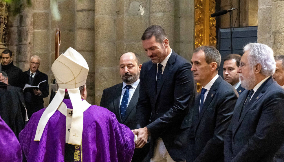 El conselleiro de Cultura, Lingua e Xuventude, José López Campos, en la Catedral de Tui