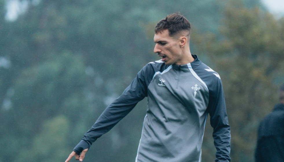 Entrenamiento del Cela antes de recibir al Bolonia