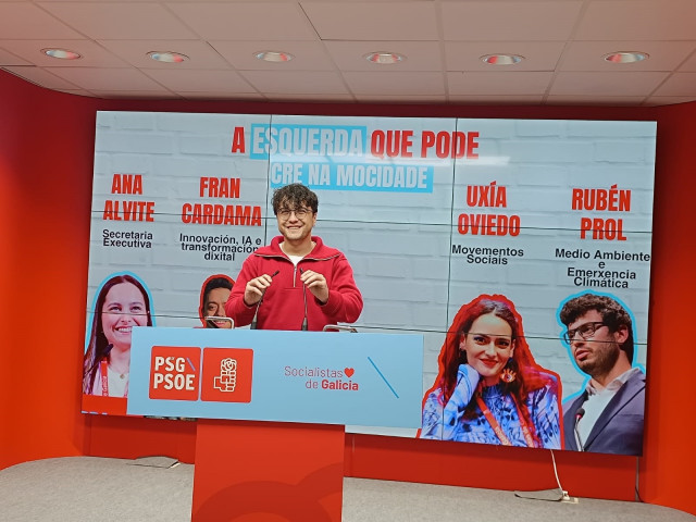 Archivo - El secretario xeral de las XSG, Xurxo Doval, en rueda de prensa