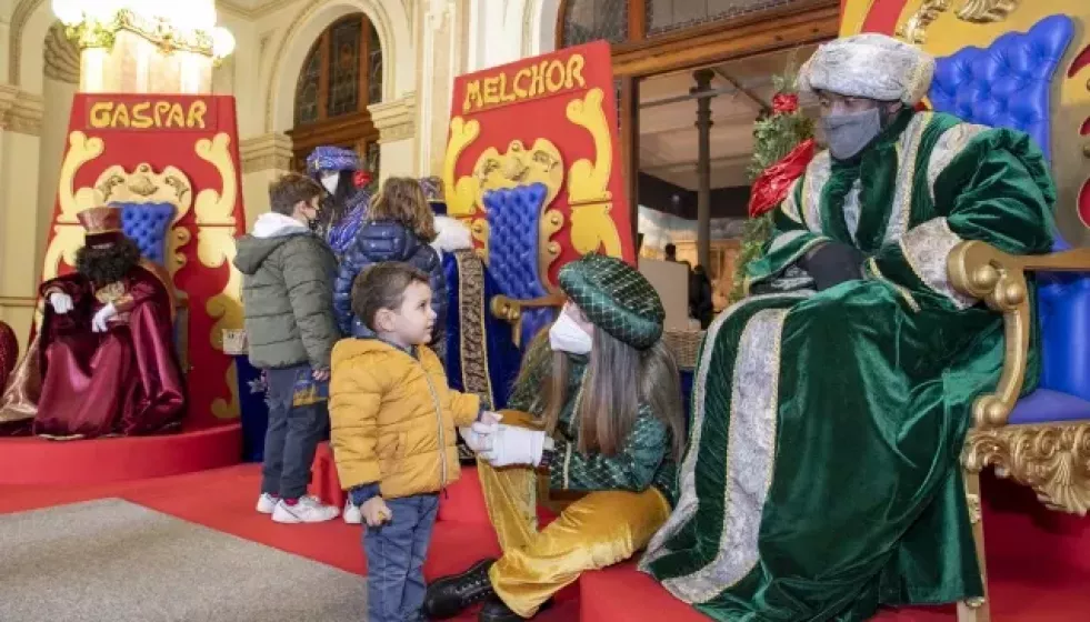 Una pasada recepción a los reyes magos en el Ayuntamiento de A Coruñ