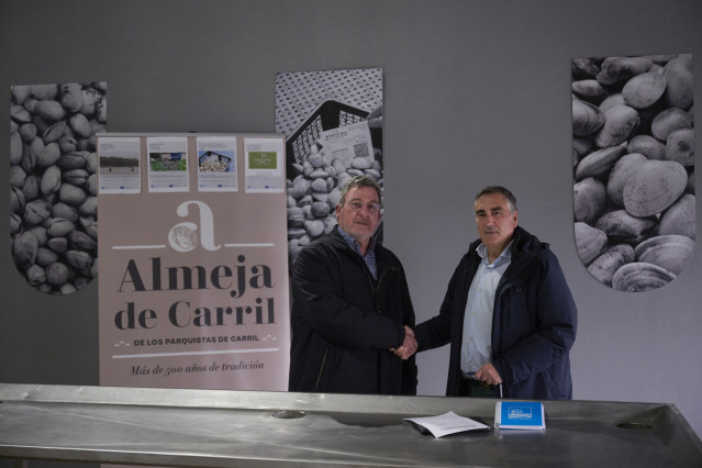 Firma de un convenio entre Cobre San Rafael y Parquistas de Carril