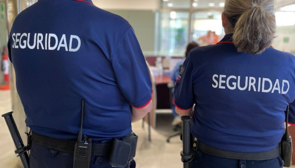 Vigilantes de seguridad privada