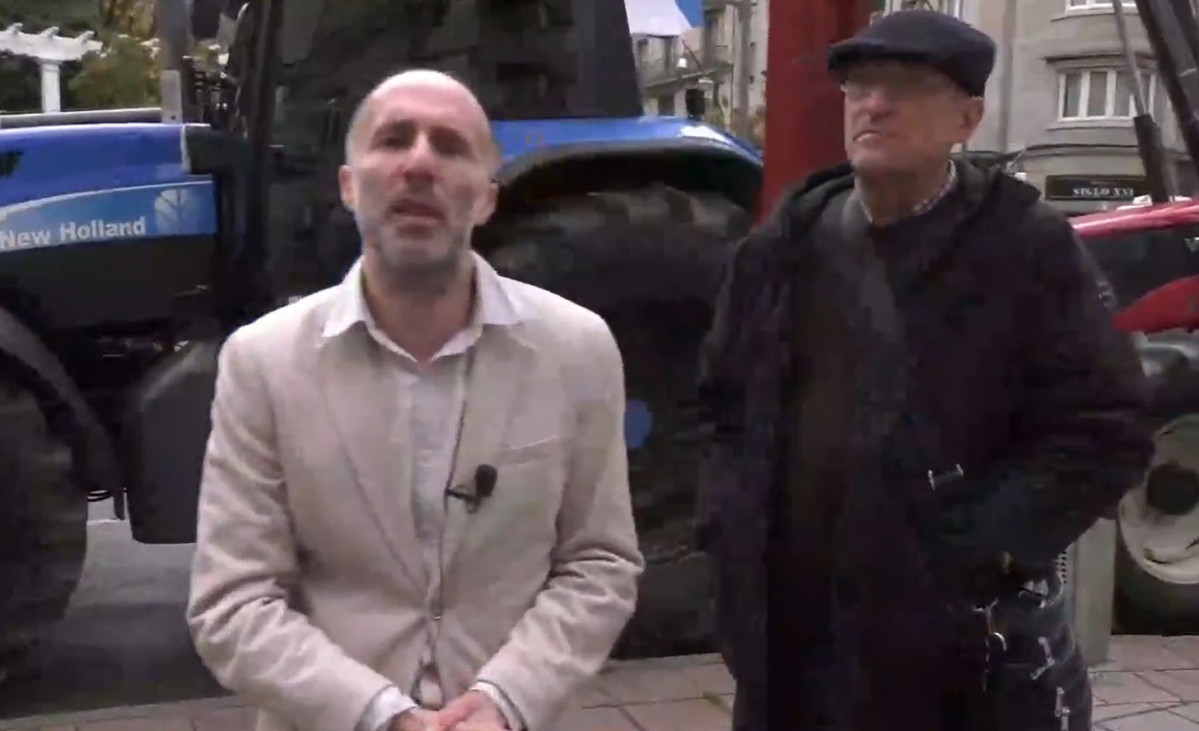 Pu00e9rez Ju00e1come du00e1ndole apoyo a los tractoristas