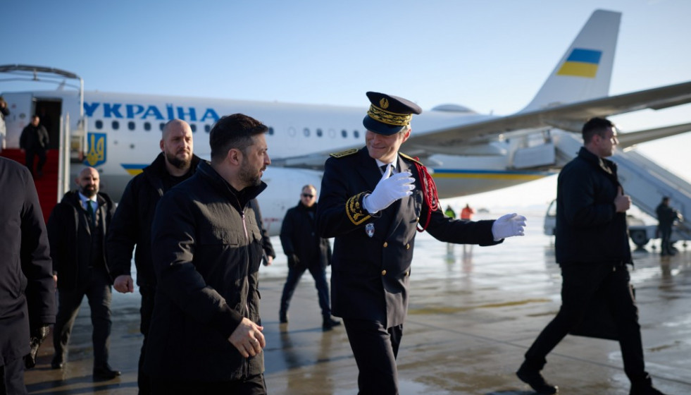 Zelensky durante su llegada a París