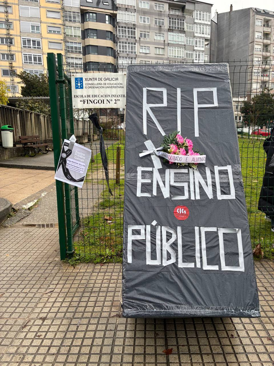 Puede ser una imagen de texto