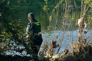 Agente guardia civil operativo de busqueda
