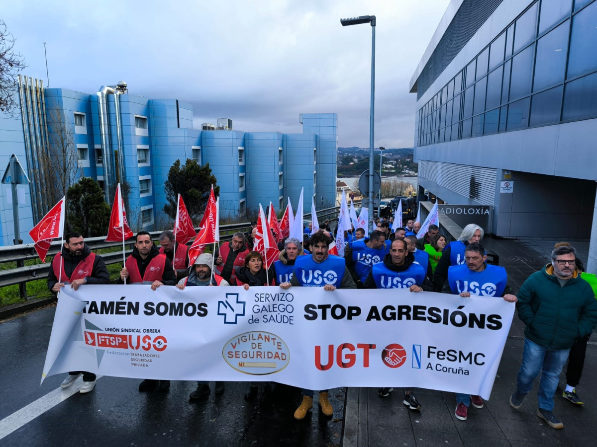 Protesta de vigilantes de seguridad privada contra las agresiones y para denunciar precariedad laboral