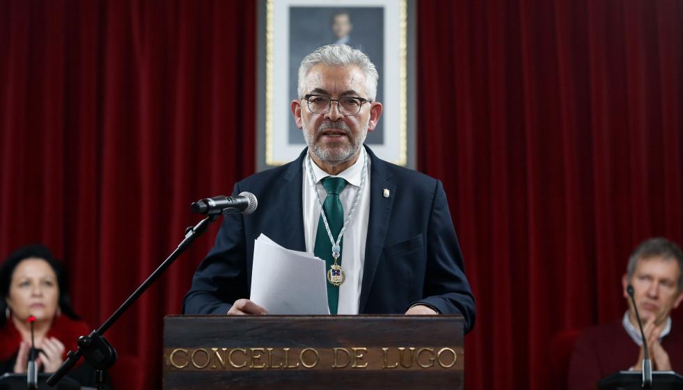 El nuevo alcalde de Lugo, Miguel Fernández, durante la toma de posesión como alcalde de Lugo, a 11 de marzo de 2025, en Lugo, Galicia (España). Fernández toma posesión de su cargo debido al falle