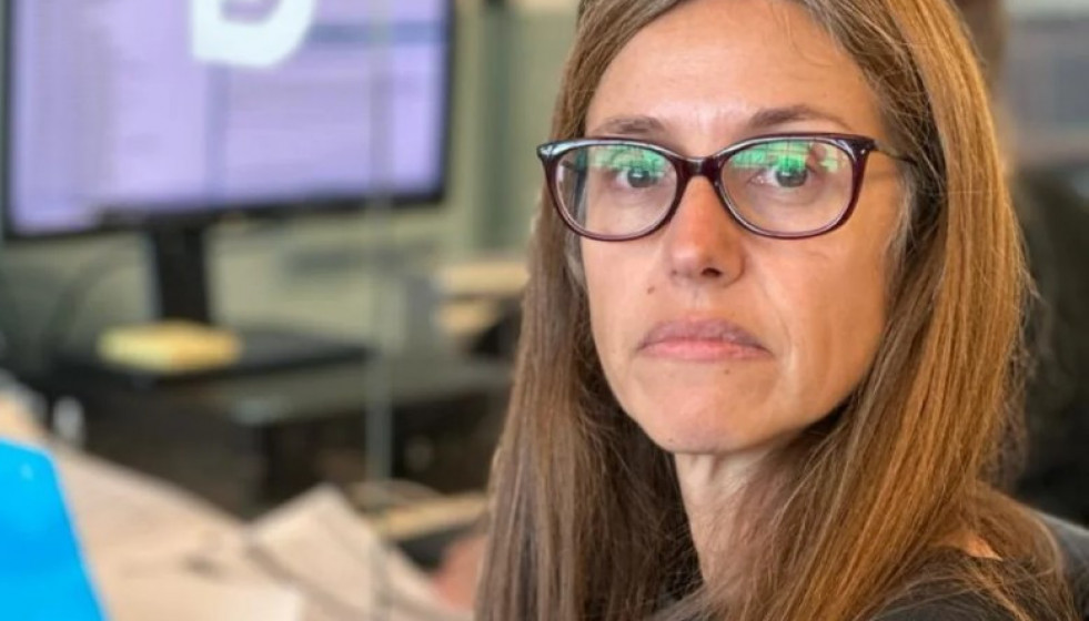 Mabel Monftes participando en uno de los venres negros en contra de la manipulación en la CRTVG