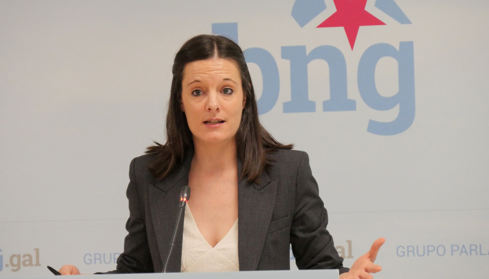 Archivo - La viceportavoz parlamentaria del BNG, Olalla Rodil, en rueda de prensa en el Parlamento de Galicia