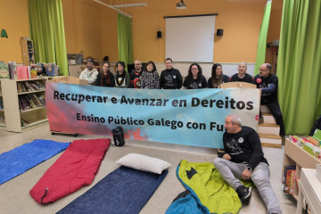 Docentes gallegos se encierran en centros educativos para visibilizar su 