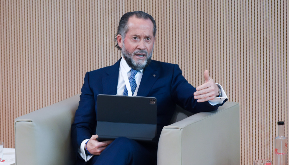 Archivo - El presidente de Abanca, Juan Carlos Escotet, interviene durante la primera jornada de la 19º edición del IESE Banking, en IESE Madrid, a 16 de mayo de 2024, en Madrid (España). La situac