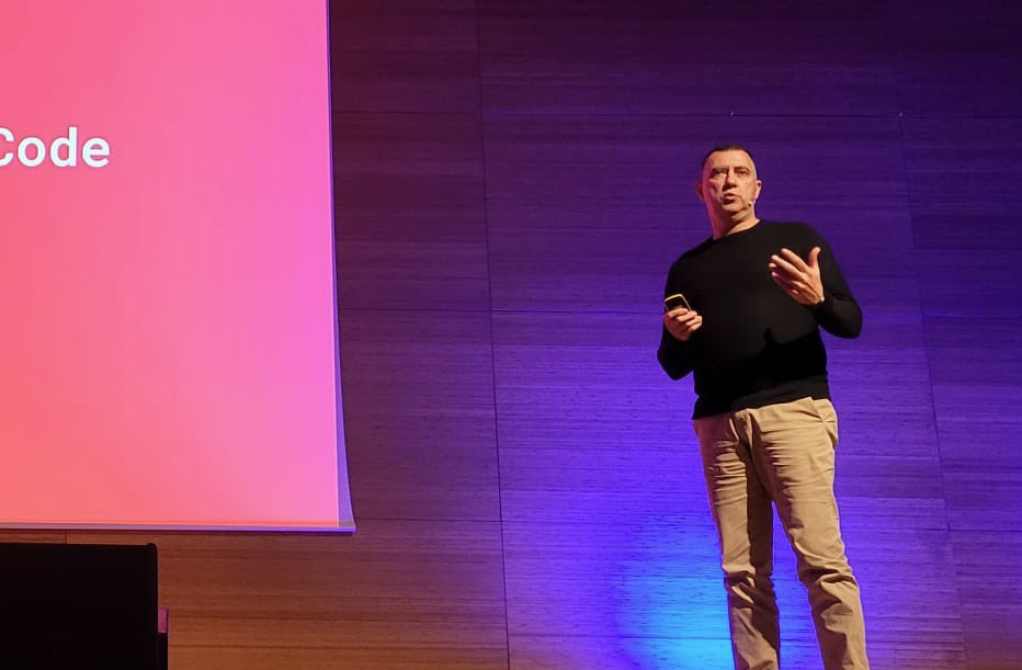 Mario Conde, CEO de Velneo