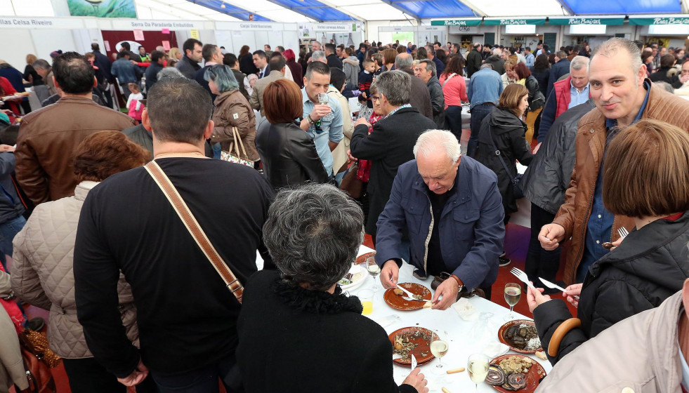 Degustación en la Festa da Lamprea