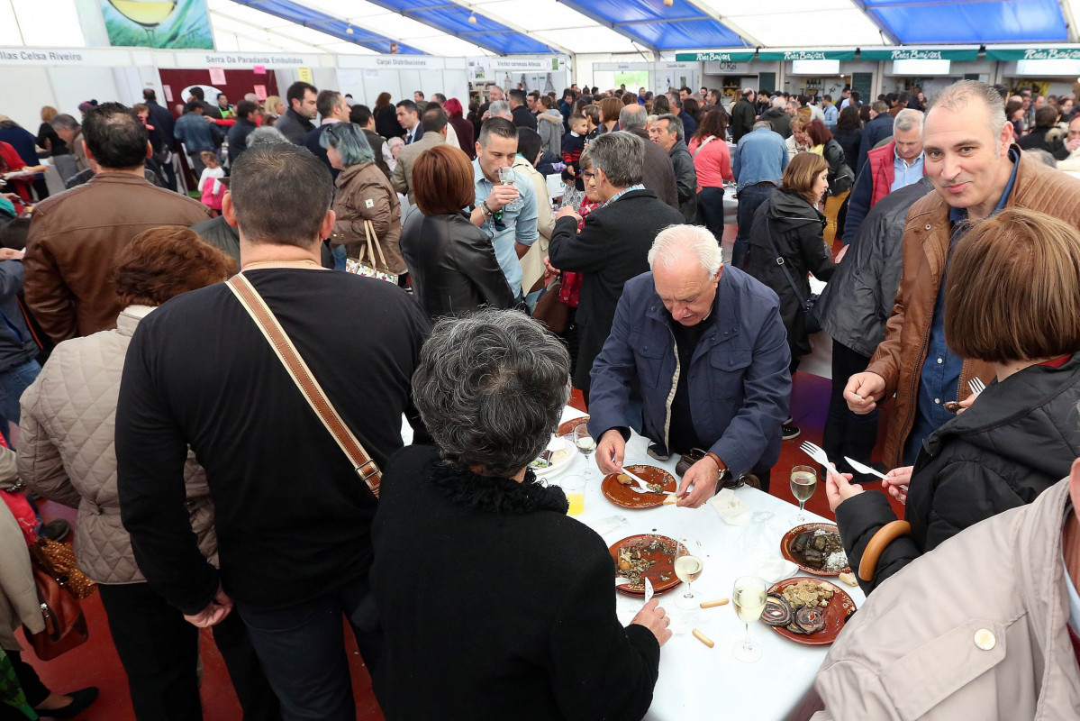 Degustaciu00f3n en la Festa da Lamprea