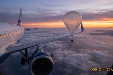 Una recración generada con IA del incidente entre el globo y el avión