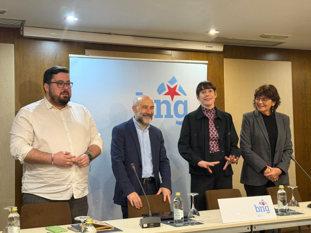 Pontón esta mañana en Vigo.