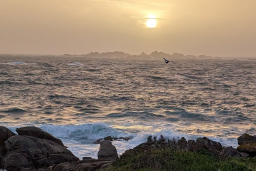 Puesta de sol el martes en Aguiño en una foto de Gemma Ayuso enviada a  O Tempo de CRTVG