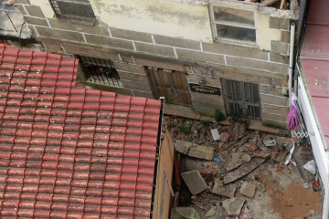 Archivo - Edificio en el que se produjo el derrumbe, donde falleció el bombero del Ayuntamiento de Vigo, Sergio Sanlés, en mayo de 2024.