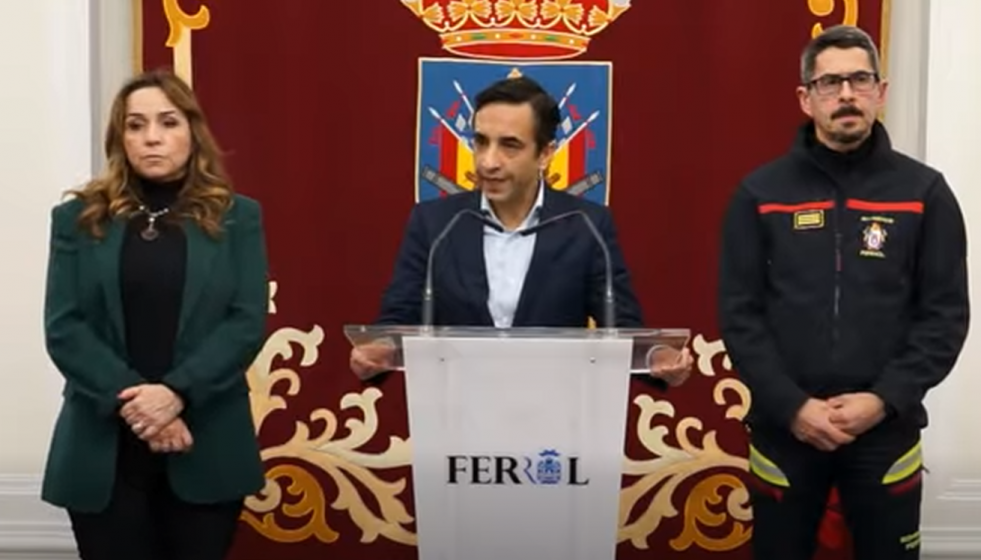 Rey Varela en su comparecencia tras el incendio en Reicimil