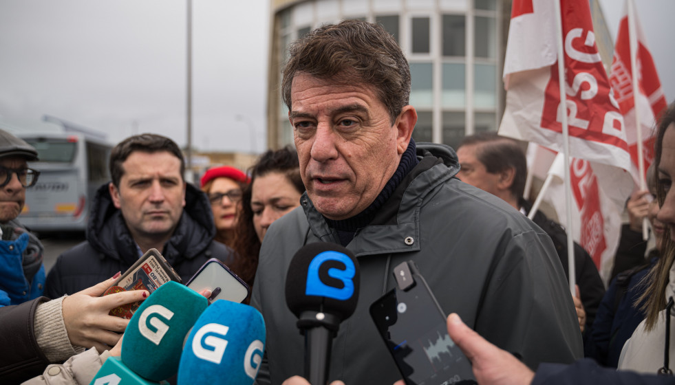 Archivo - La portavoz nacional del BNG, Ana Pontón, atiende a los medios de comunicación durante una nueva manifestación contra Altri, a 22 de marzo de 2025, en Pobra do Caramiñal, A Coruña, Gali