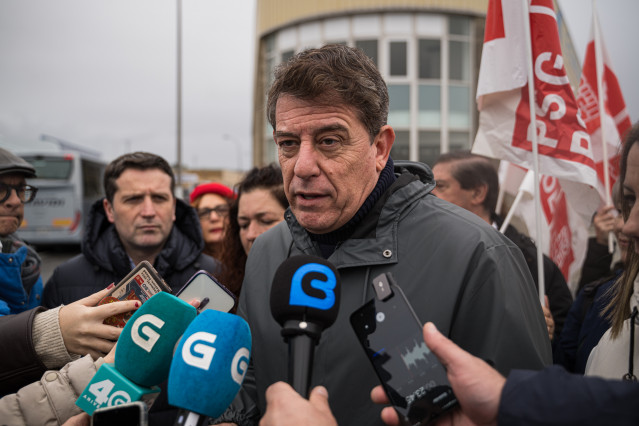 Archivo - La portavoz nacional del BNG, Ana Pontón, atiende a los medios de comunicación durante una nueva manifestación contra Altri, a 22 de marzo de 2025, en Pobra do Caramiñal, A Coruña, Galicia (España).