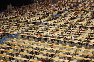 Archivo - Oposiciones de la Xunta en el recinto ferial de Silleda