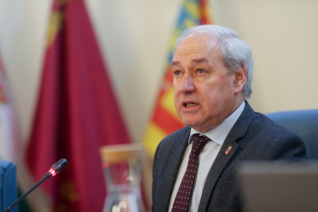 Archivo - El hasta ahora presidente de la Diputación de Lugo, José Tomé, interviene durante un pleno de la Diputación de Lugo, a 30 de diciembre de 2025, en Lugo, Galicia (España). Tomé ha oficializado este martes su renuncia a la presidencia de la Diputa