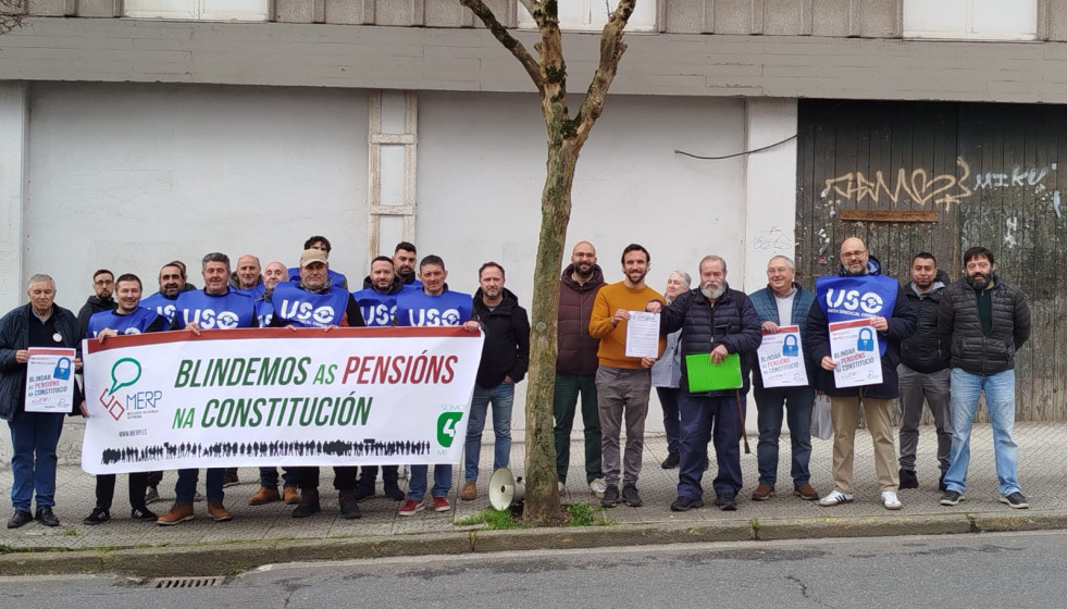 Concentración por la Protección Constitucional das Pensións frente al Parlamento de Galicia