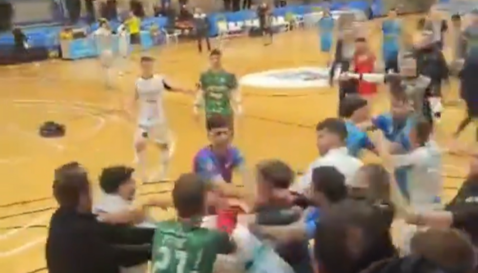 Captura pelea en el Peñiscola Noia