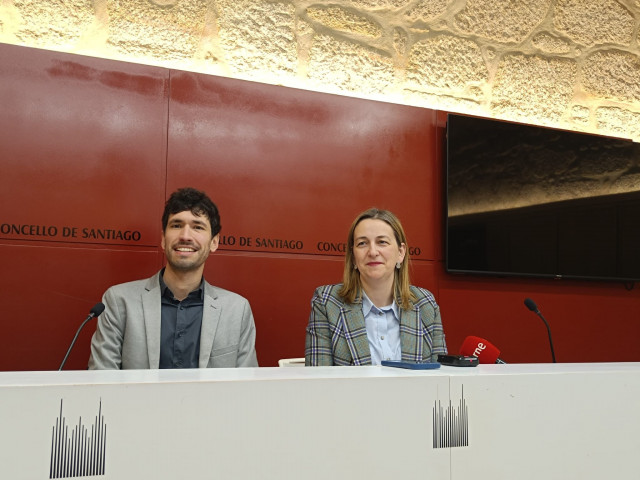El concejal de Urbanismo, Iago Lestegás, y la portavoz del Gobierno local, Míriam Louzao
