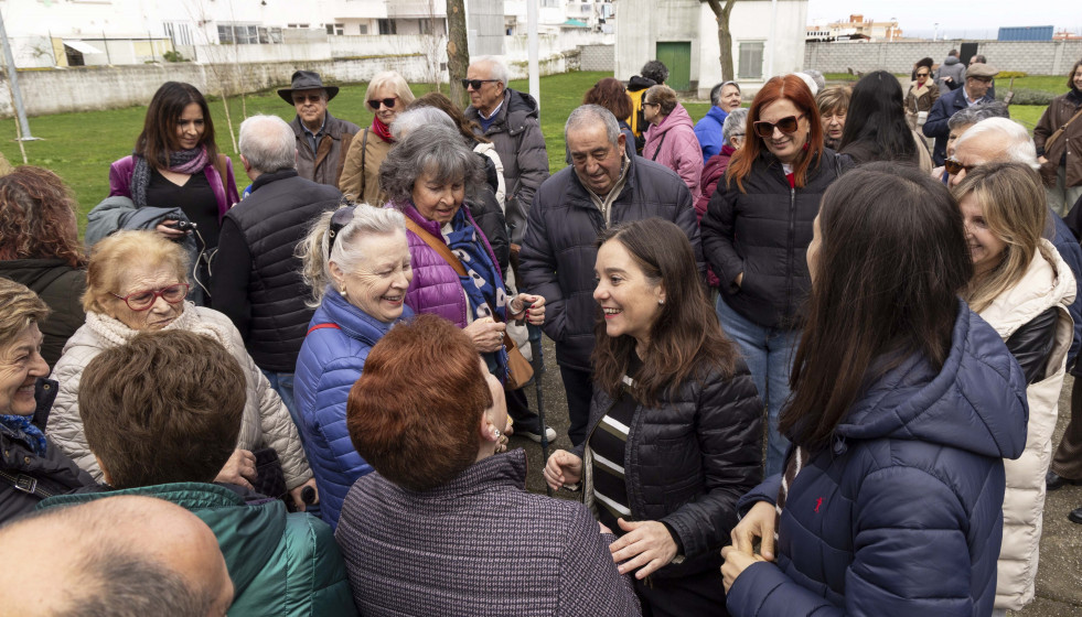 La alcaldesa de A Coruña, Inés Rey, visita el parque del Observatorio