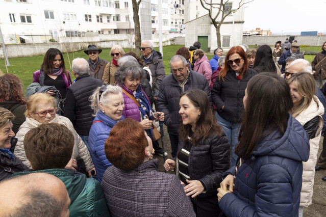 La alcaldesa de A Coruña, Inés Rey, visita el parque del Observatorio