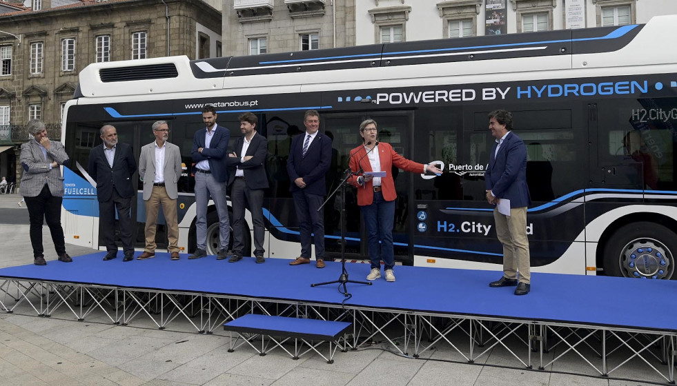 Presentación de un autobús propulsado por hidrógeno verde